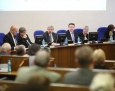 Medal, deklaracja solidarności i wybory uzupełniające