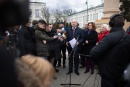 Prezydent Andrzej Nowakowski, wicemarszałek Sejmu Małgorzata Kidawa-Błońska, posłanka Elżbieta Gapińska z uczestnikami konferencji prasowej