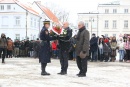 Wieniec od mieszkańców Płocka składają prezydent Andrzej Nowakowski i wiceprzewodniczący Rady Miasta Płocka Tomasz Korga