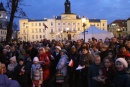 Na Stary Rynek przyszło śpiewać patriotyczne piosenki ponad 400 osób