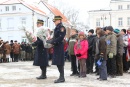 Wieńce i kwiaty od uczniów płockich szkół 