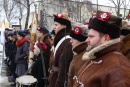 Grupa rekonstrukcyjna w strojach powstańców